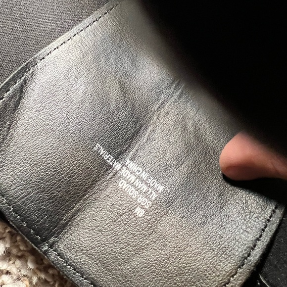 Black combat boots women’s 8 worn once for a few minutes - Picture 5 of 5